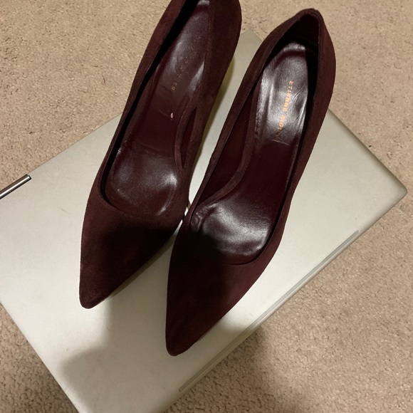 New! Etienne Aigner Julie Suede Pointed Toe Pumps - Picture 4 of 4